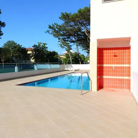Comfortable Flat With Pool In A Excellent Location Lägenhet Bibione